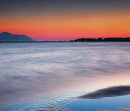Ostojic Attractive With Private Pool Near Lakes Плоче