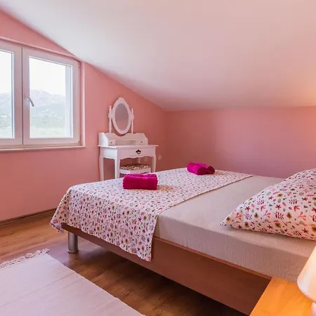 Ostojic Attractive With Private Pool Near Lakes * Плоче