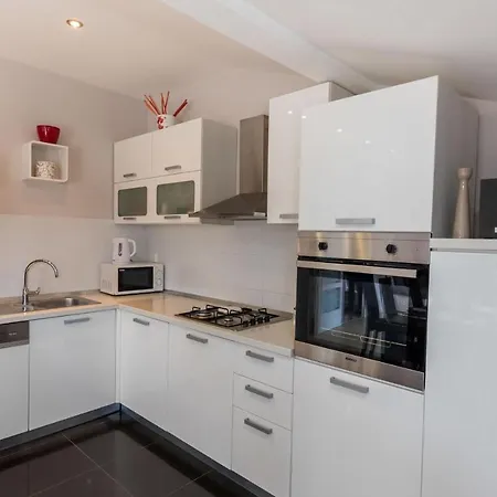 Ostojic Attractive With Private Pool Near Lakes Вилла *