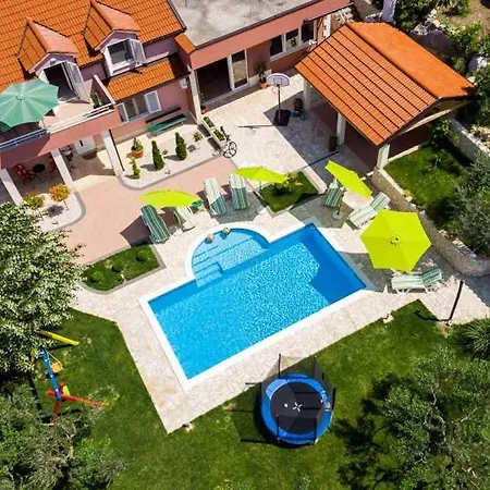Villa Ostojic Attractive With Private Pool Near Lakes
