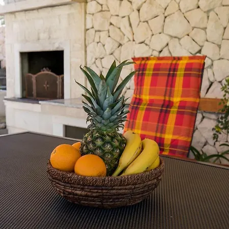 Ostojic Attractive With Private Pool Near Lakes Villa *