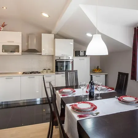 Ostojic Attractive With Private Pool Near Lakes Villa *