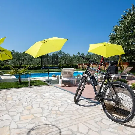 Ostojic Attractive With Private Pool Near Lakes Villa
